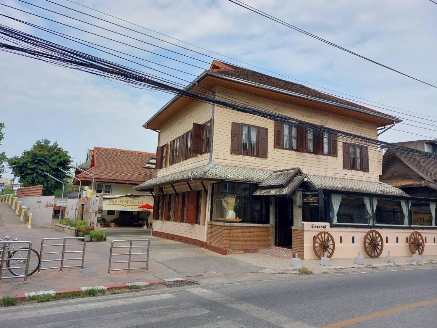清邁班通又地标宾馆公寓 外观 照片